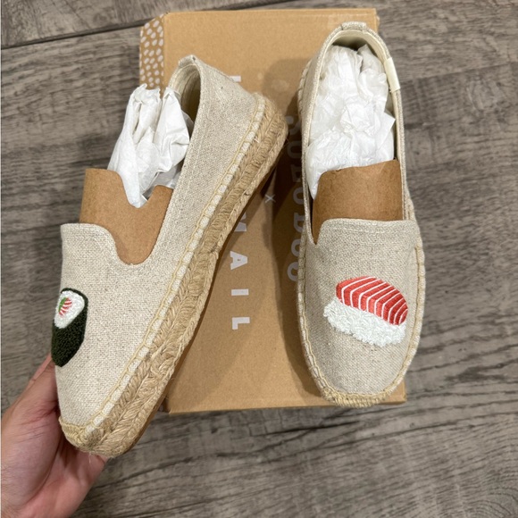 BRAND NEW Soludos x Lucy Mail - Picture 2 of 5